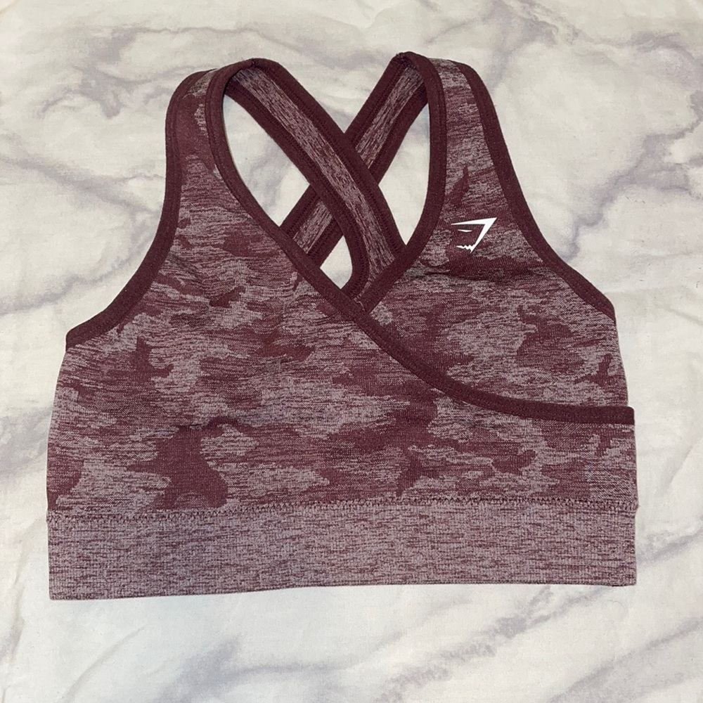 Gymshark Camo Sports Bra - Maroon/Winter Berry